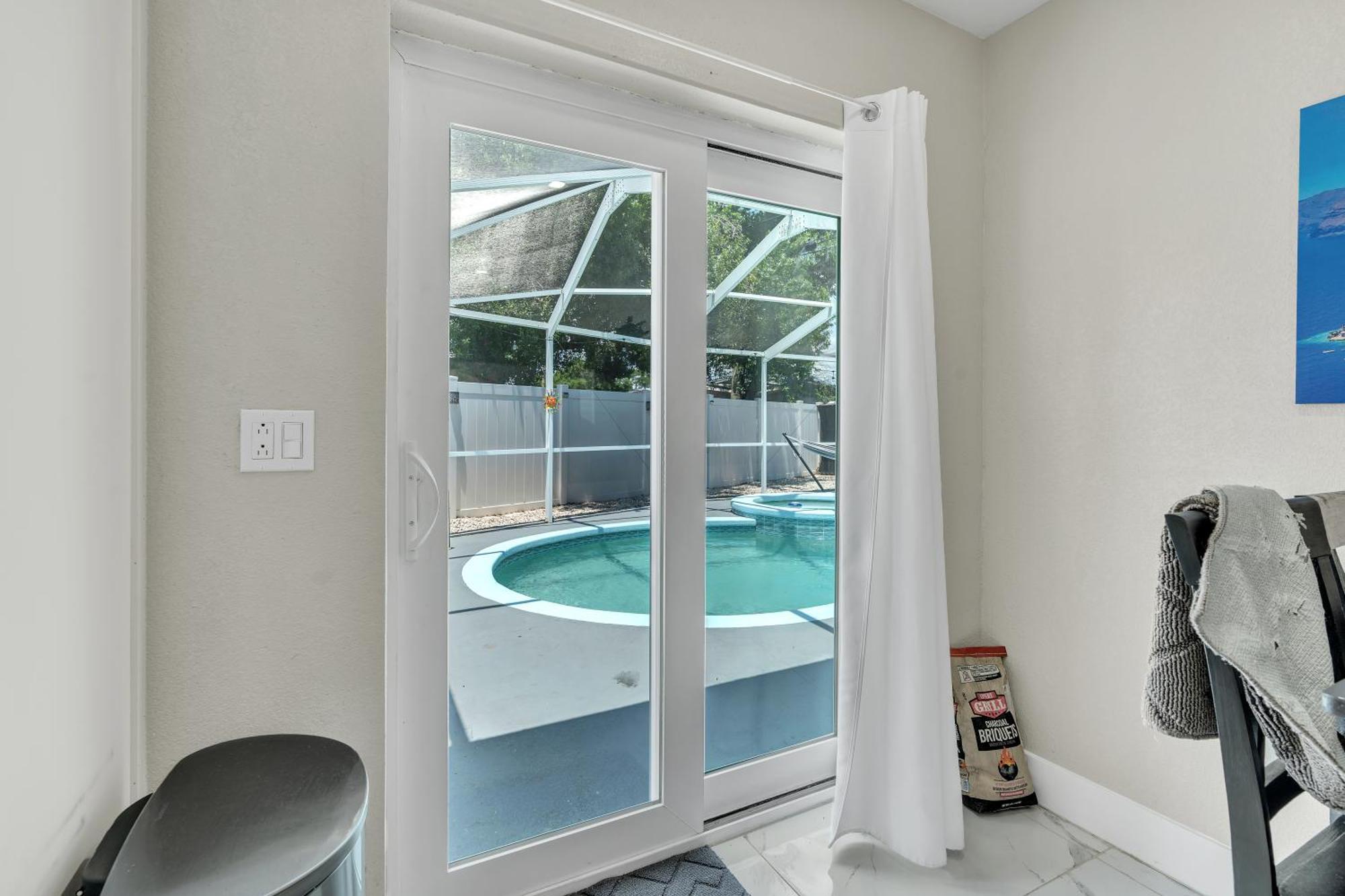 Stunning Modern Home In Tampa With Pool - Just 5 Minutes From Airport! Kültér fotó